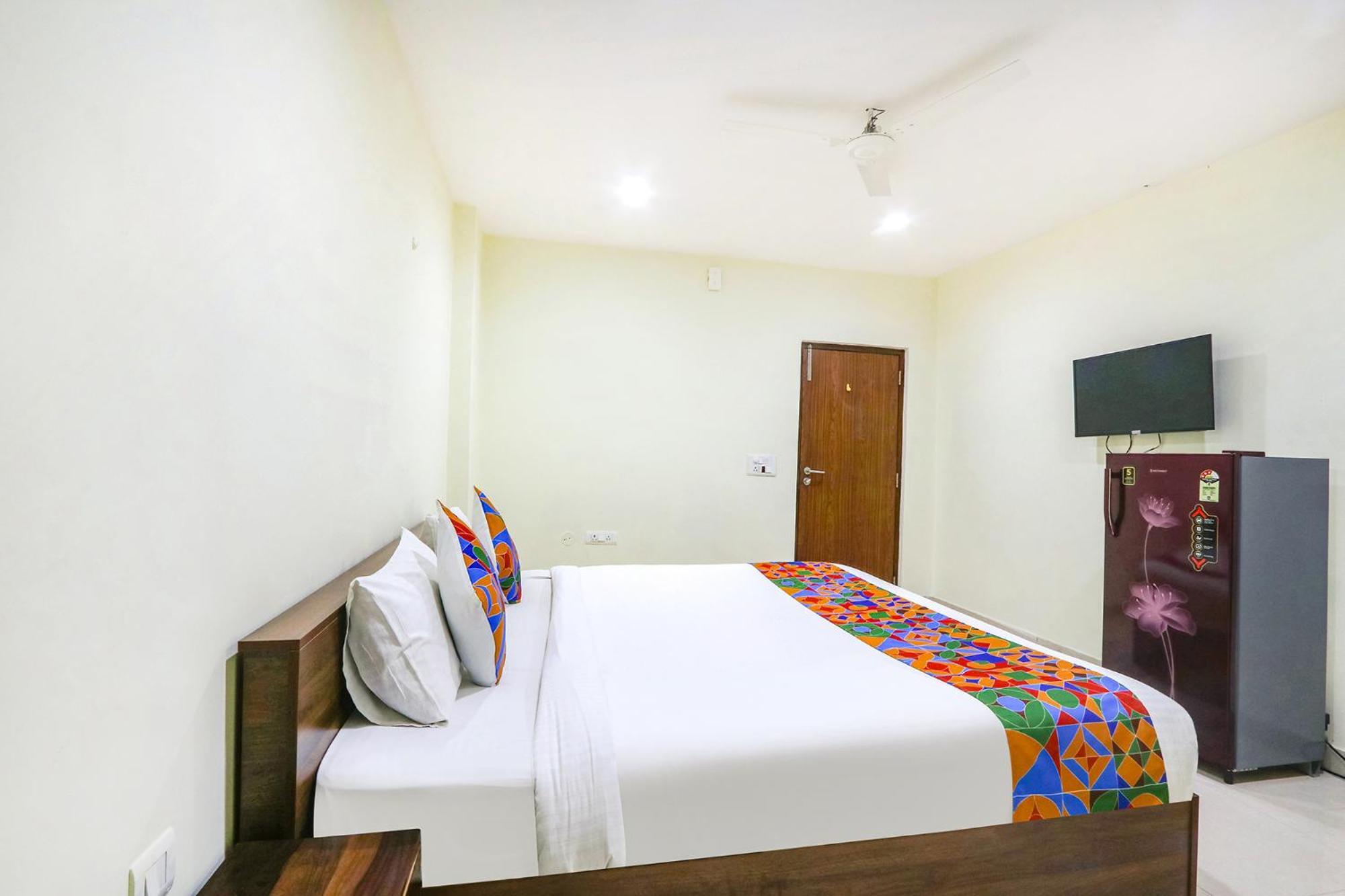 Hotel Fabhotel Sk Grand - Nr Hitech
