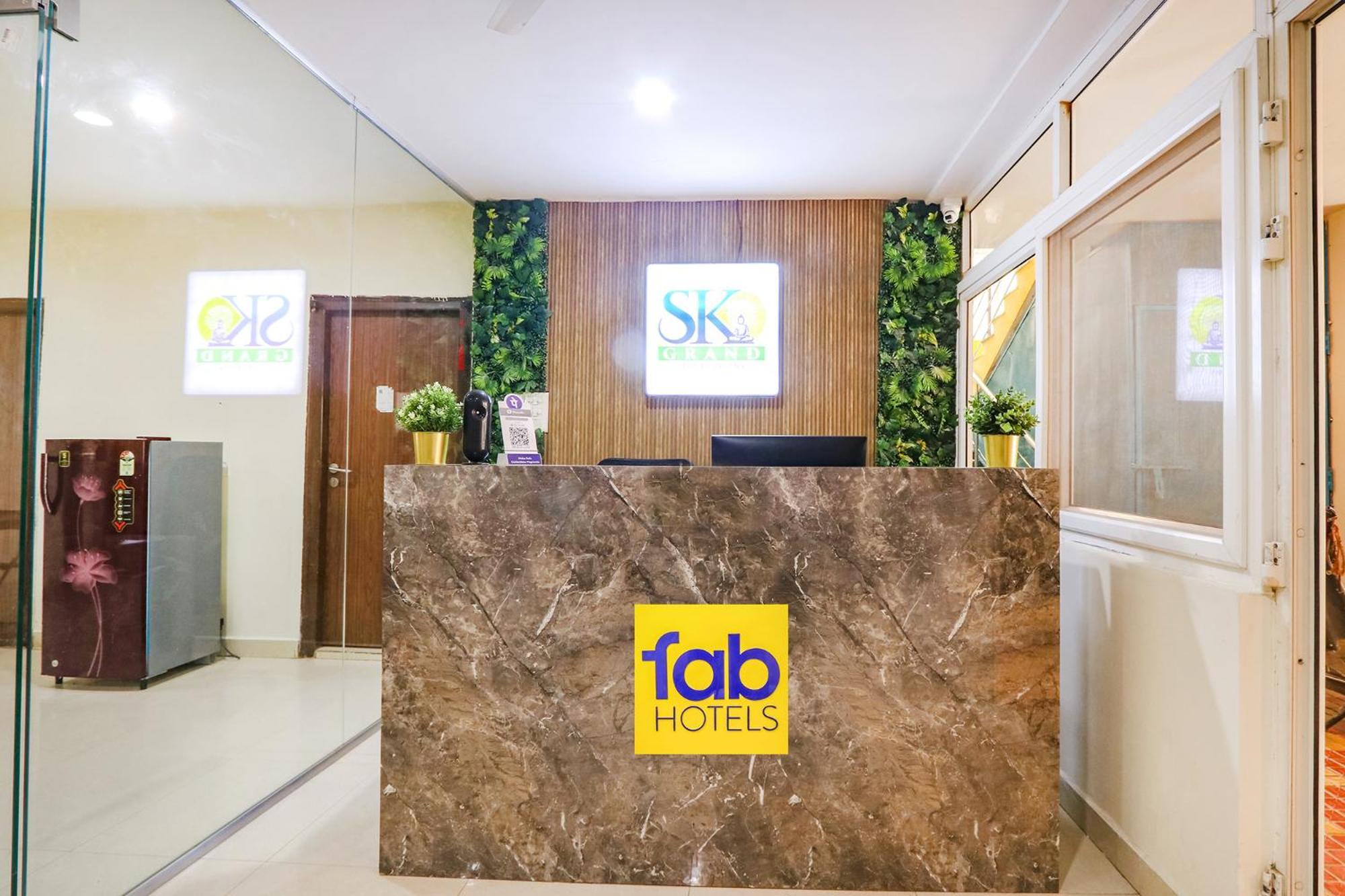 Fabhotel Sk Grand - Nr Hitech